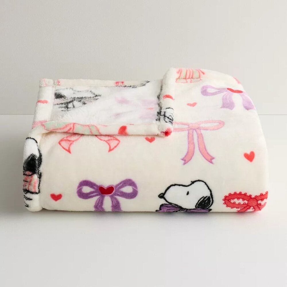 NEW PEANUTS SNOOPY VALENTINE'S DAY BOWS & HEARTS THROW BLANKET THE BIG ONE NWT